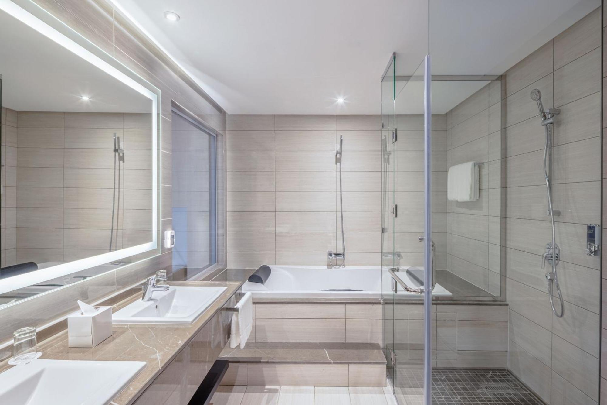 Four Points By Sheraton Jeddah Corniche Екстер'єр фото